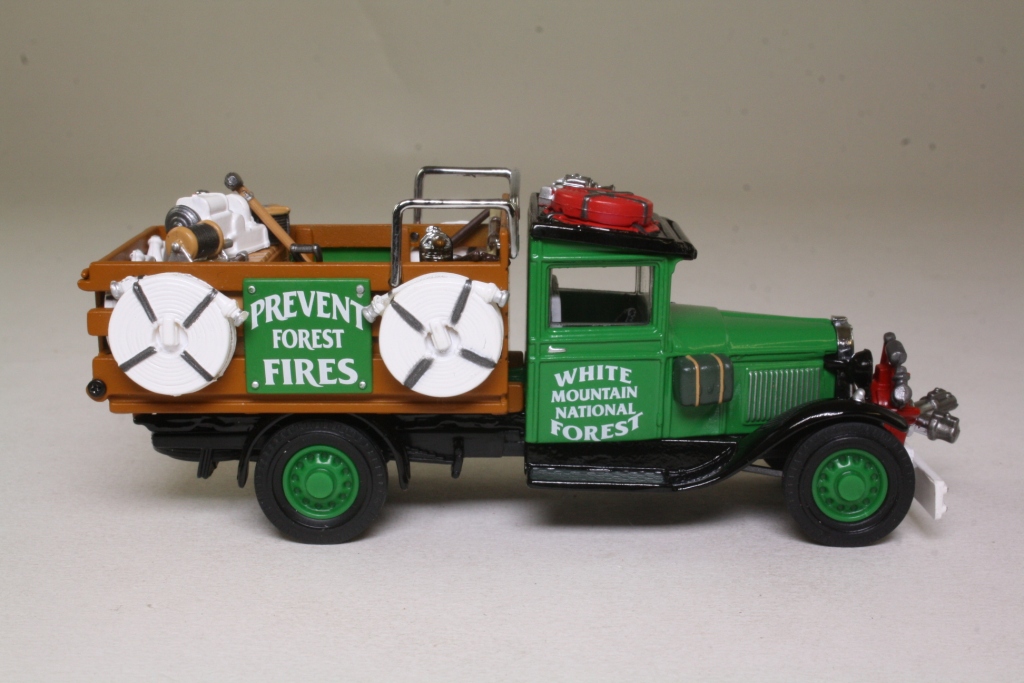 Matchbox Collectibles YYM35190; 1932 Ford Model AA 1½ Ton Truck; Forest Fire Truck